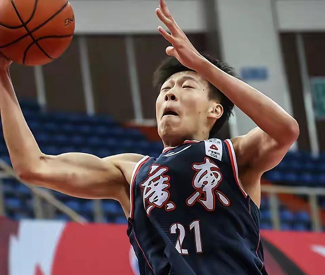 关于转折点！深圳男篮豪取连胜，CBA季后赛集结日攻防权衡，媒体盛赞，心理建设被强调的信息