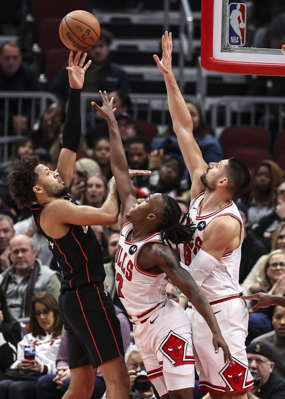 包含辽宁本钢围绕NBA常规赛篮板制胜新奥尔良鹈鹕围绕NBA季后赛再遭质疑之后，今晨犹他爵士备战NBA总决赛的词条